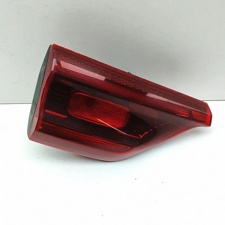 Tailgate rear/tail lights 92405F1500