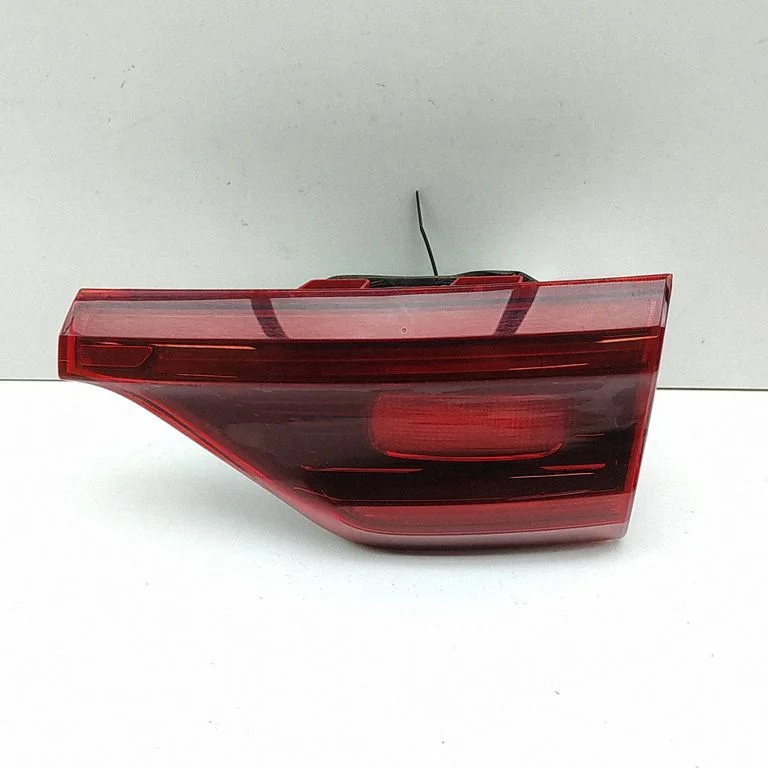 Tailgate rear/tail lights 92406F1500
