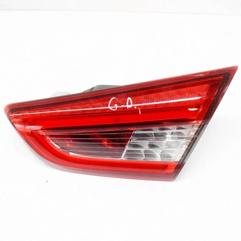 Tailgate rear/tail lights 06700046630
