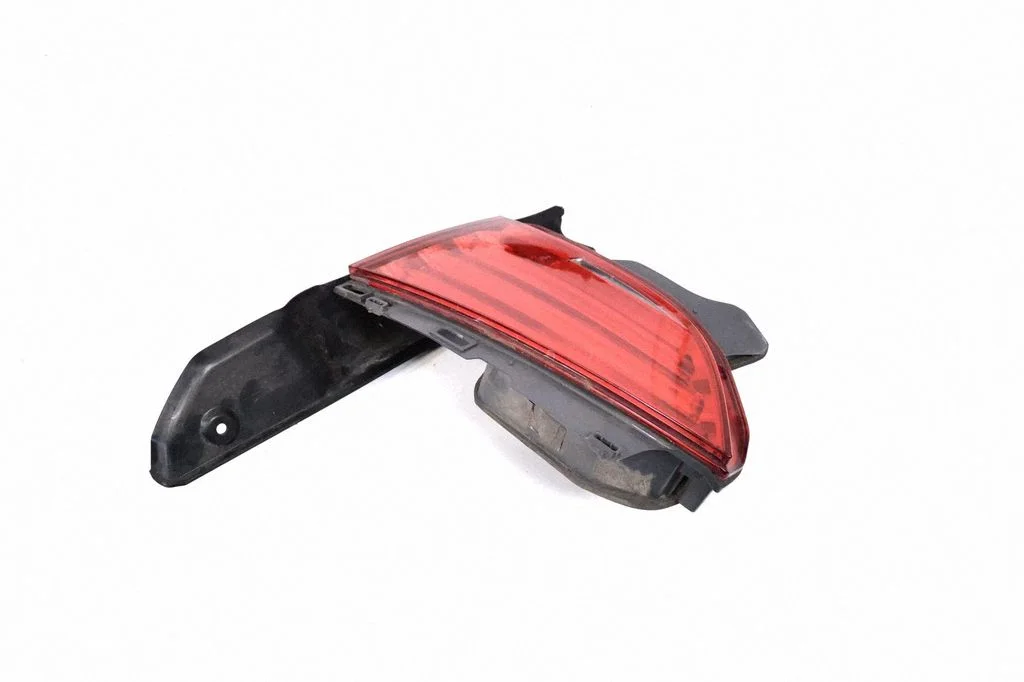 Tailgate rear/tail lights – right