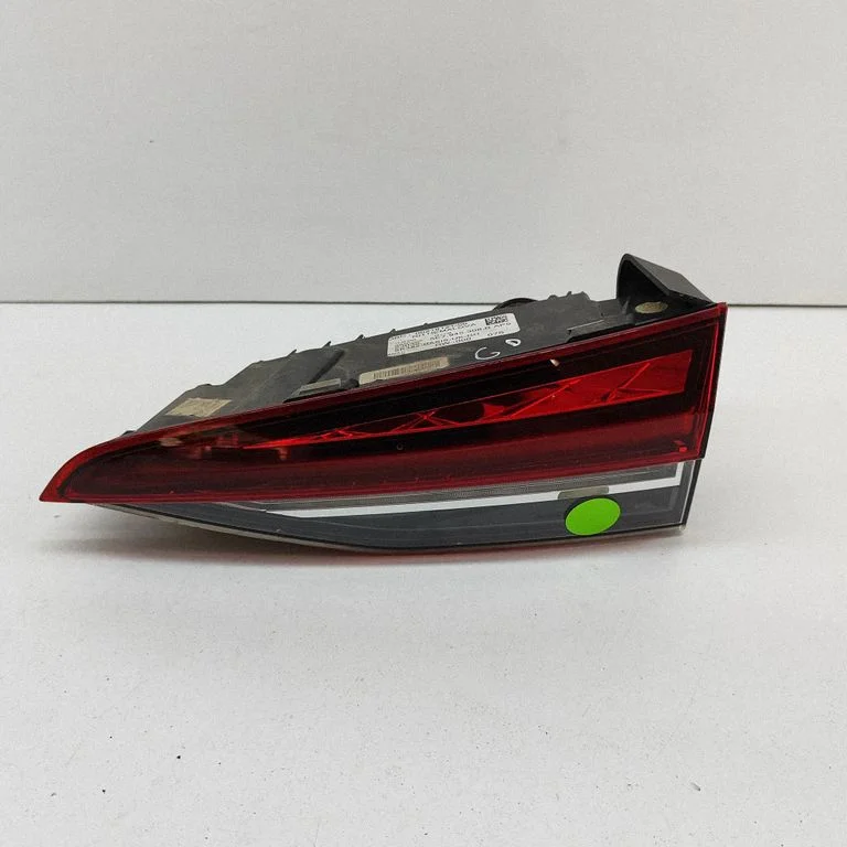 Tailgate rear/tail lights – Skoda Octavia Mk4 (2019-)