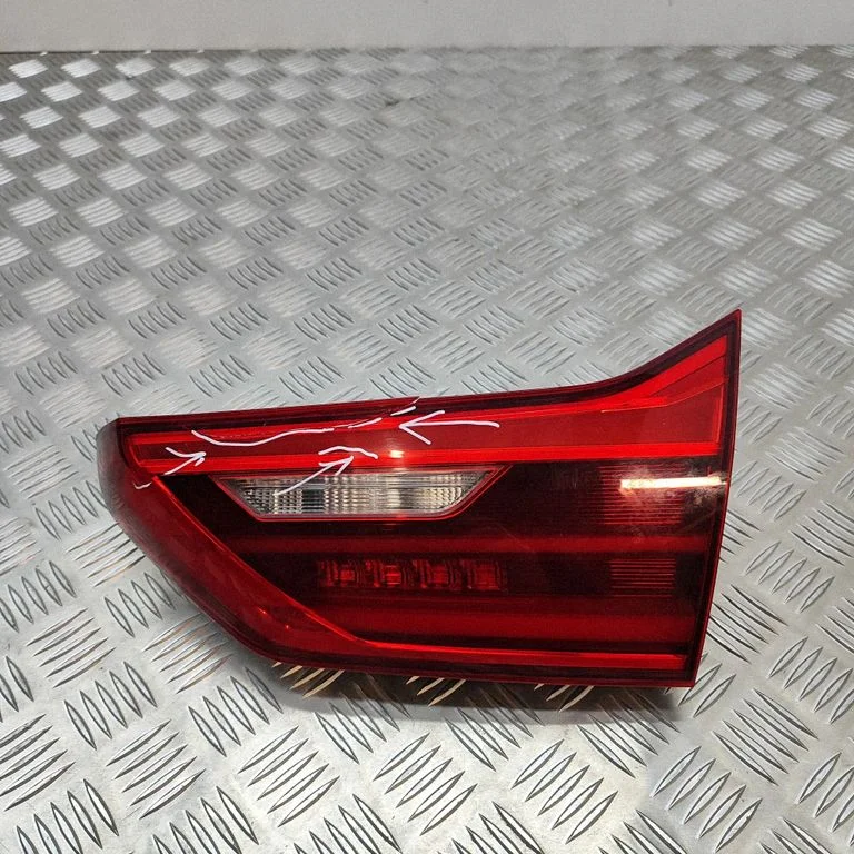 Aizmugurējais lukturis bagāžnieka vākā – BMW 5. sērija G30 G31 G38 (2016-)
