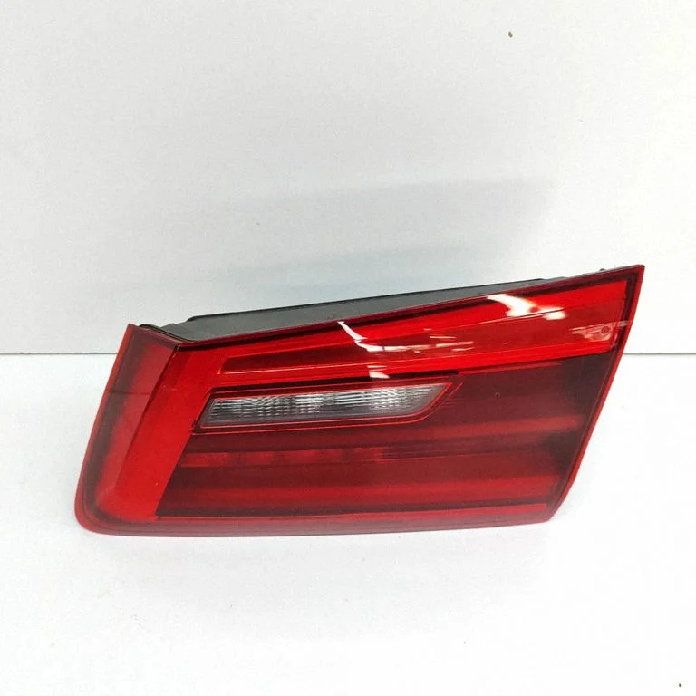 Aizmugurējais lukturis bagāžnieka vākā – BMW 5. sērija G30 G31 G38 (2016-)