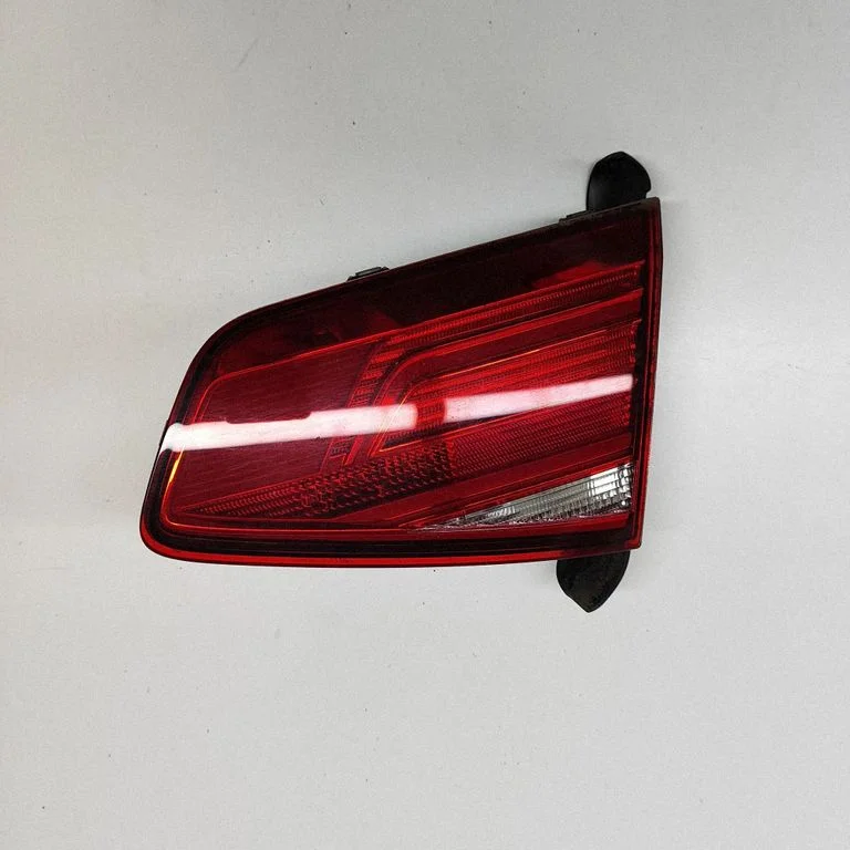 Tailgate rear/tail lights – Volkswagen Passat B7 USA (2012-2019)