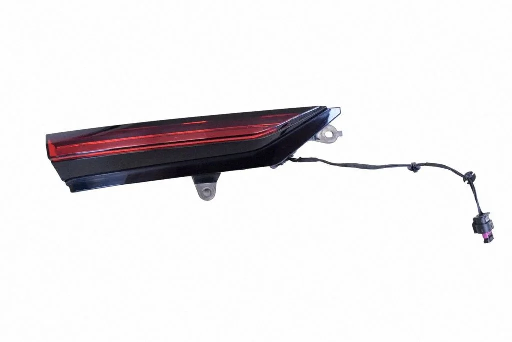 Tailgate rear/tail lights – Polestar 2 (2020-)