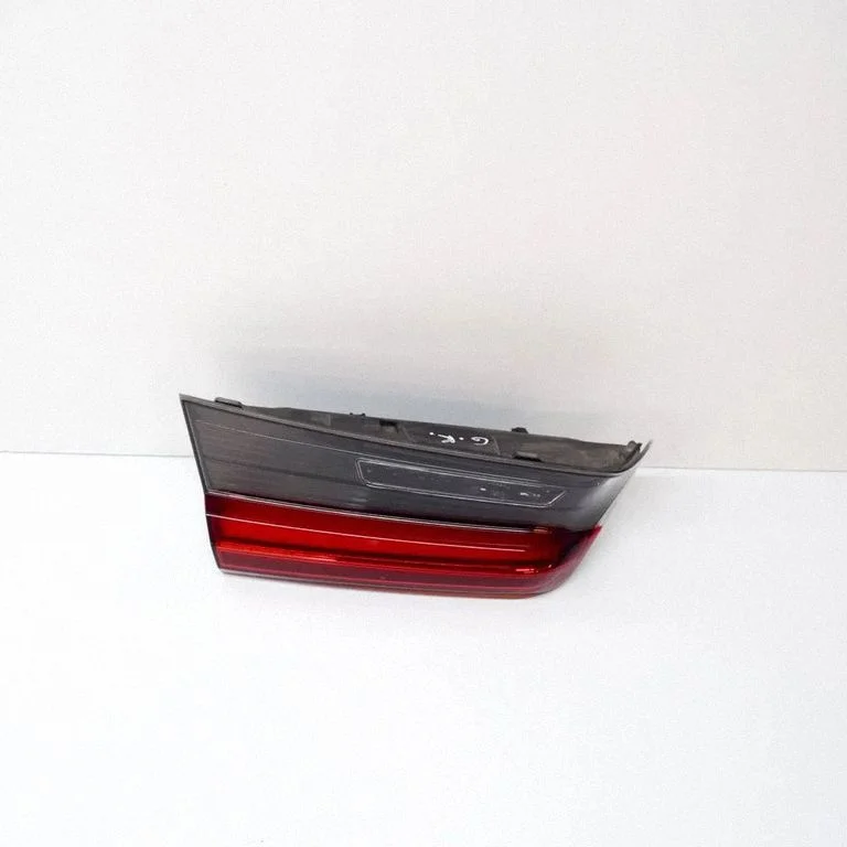 Tailgate rear/tail lights 7955841
