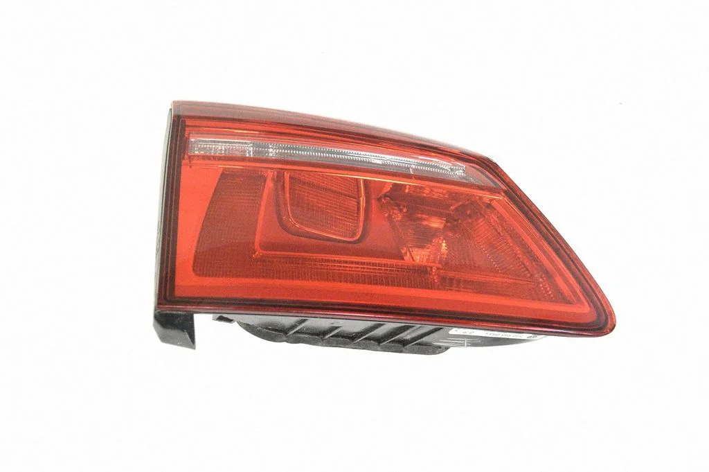 Lampa tylna w klapie 510945093L