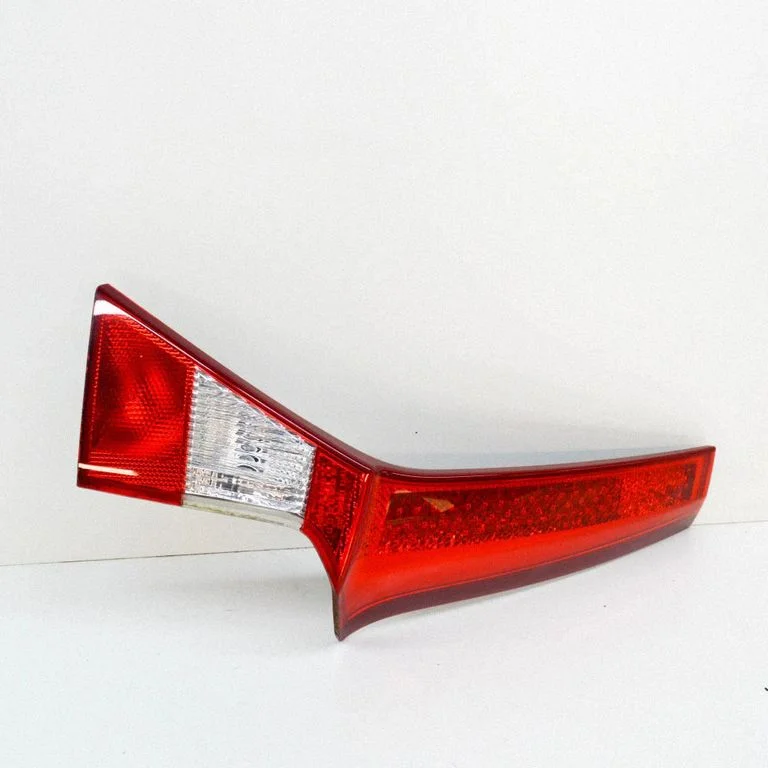 Lampa tylna w klapie – Volvo XC70 (2008-2013)