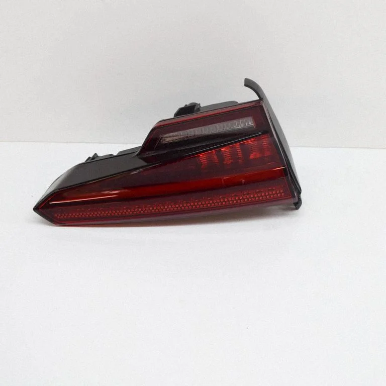 Tailgate rear/tail lights 8W5945093H