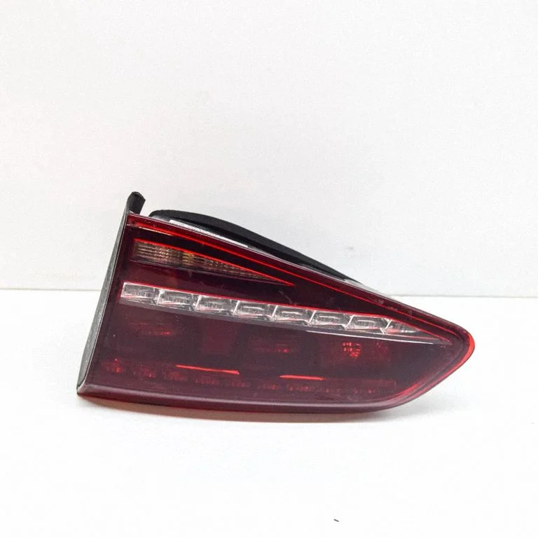 Lampa tylna w klapie – Volkswagen e-Golf (2014-)