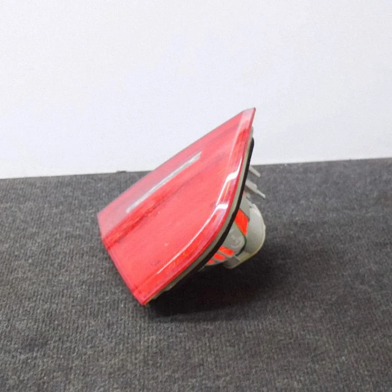 Tailgate rear/tail lights – left