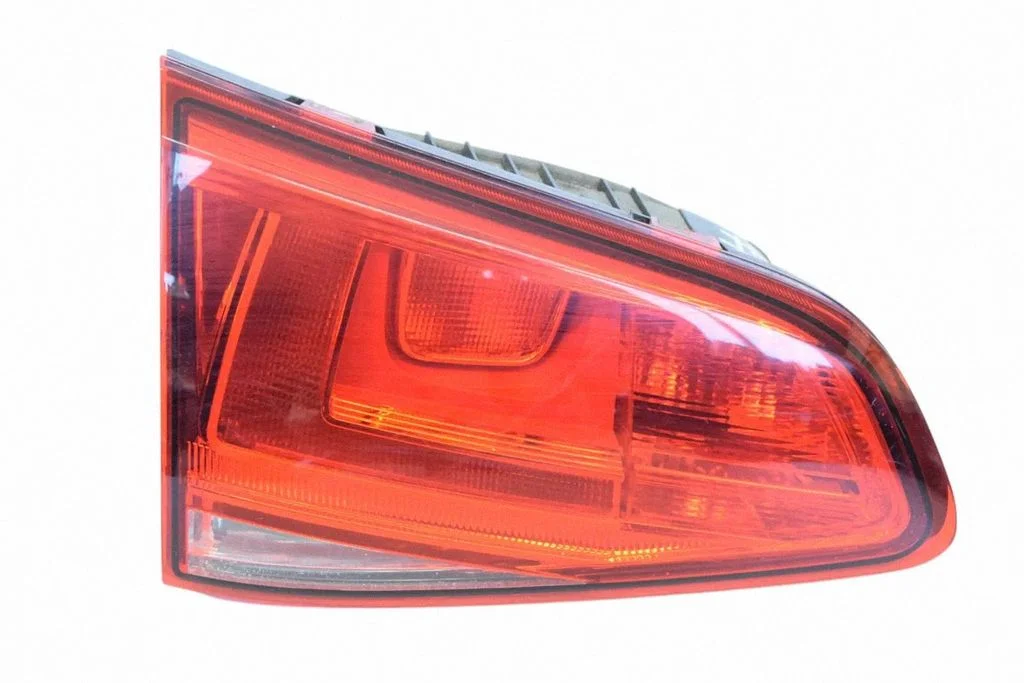Tailgate rear/tail lights – Volkswagen e-Golf (2014-)