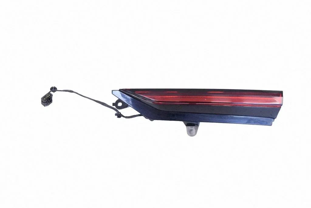 Tailgate rear/tail lights – Polestar 2 (2020-)
