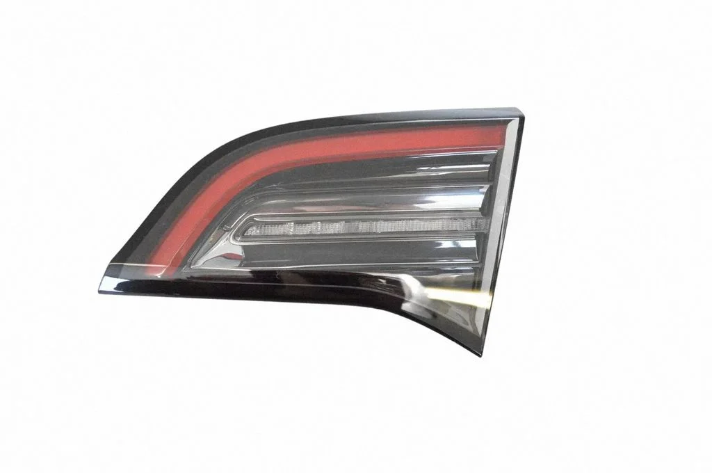 Tailgate rear/tail lights – Tesla Model Y (2020-)