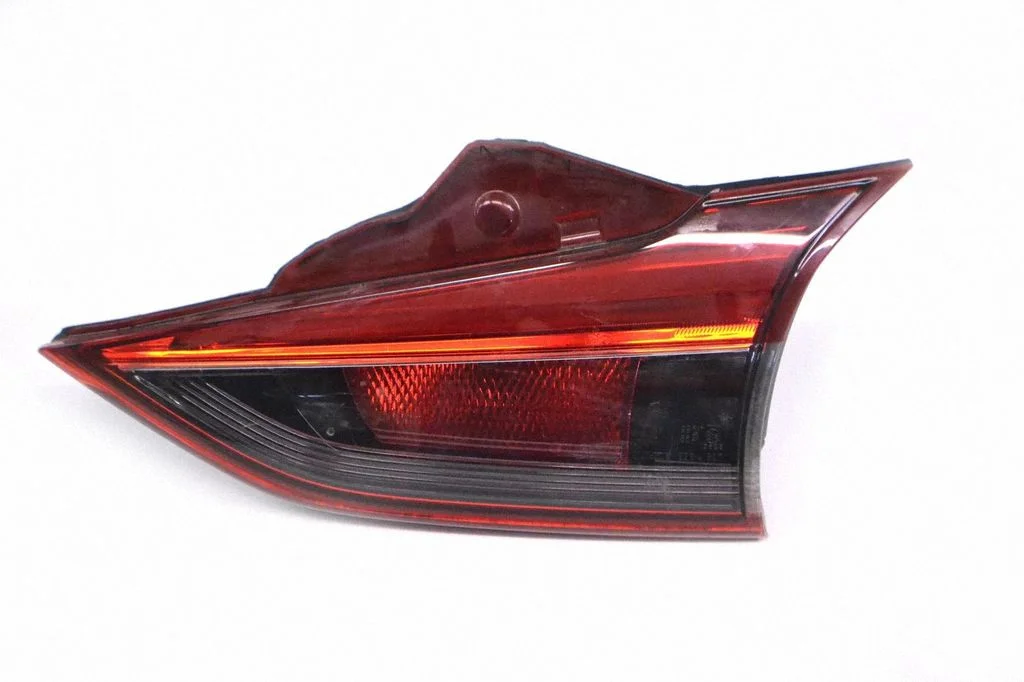 Tailgate rear/tail lights – right