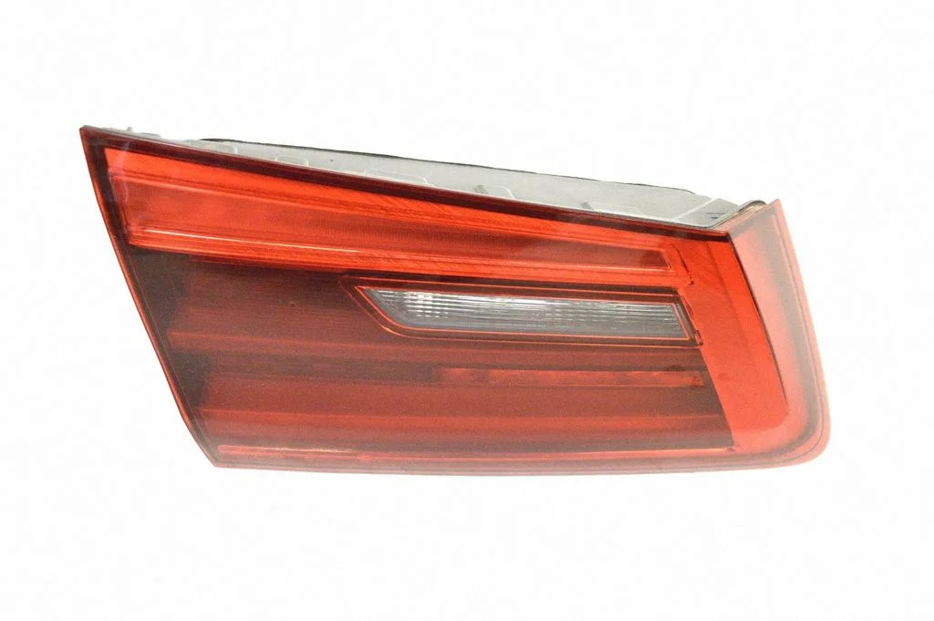 Aizmugurējais lukturis bagāžnieka vākā – BMW 5. sērija G30 G31 G38 (2016-)