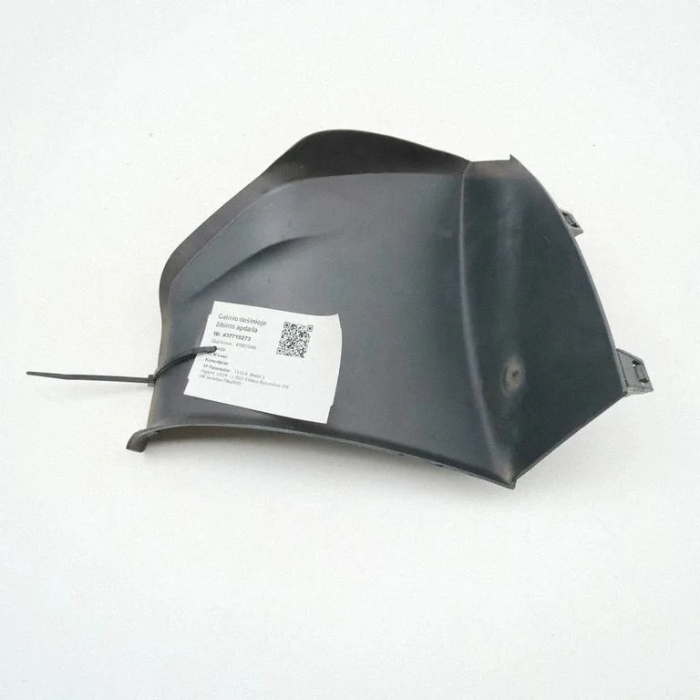 Tagatule liist (dekoorriba) – Tesla Model Y (2020-)