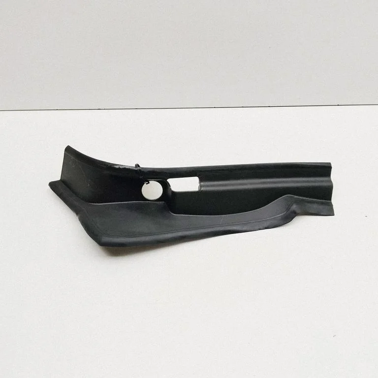 Rear/tail light trim molding – BMW i4 (2021-)