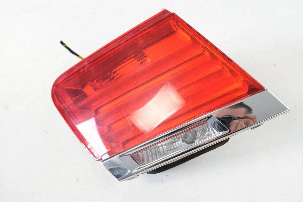 Tailgate rear/tail lights – BMW 7 Series F01 F02 F03 F04 (2008-2016)