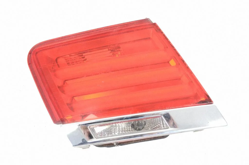 Tailgate rear/tail lights – BMW 7 Series F01 F02 F03 F04 (2008-2016)