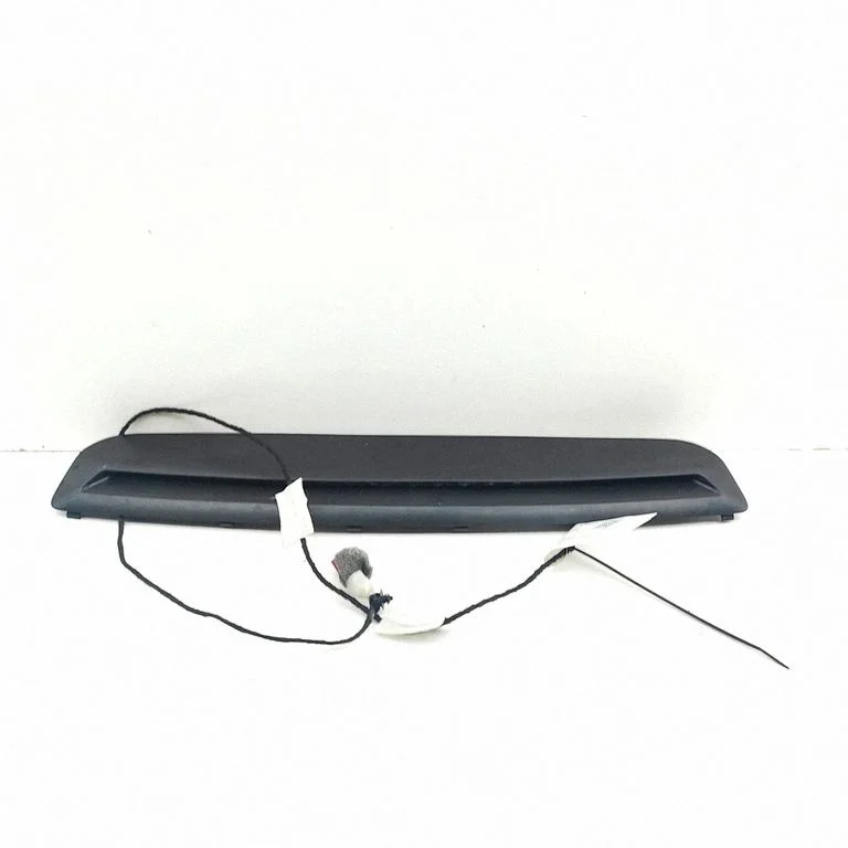 Papildu stopgaismas lukturis – Mercedes-Benz C klase W205 (2014-2021)