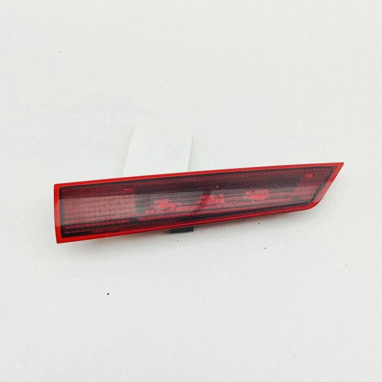 Papildu stopgaismas lukturis GK2113N408BB