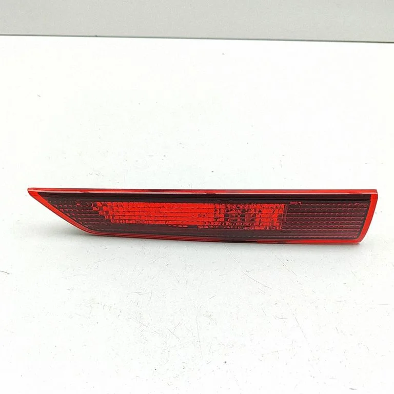 Third/center stoplight BK2113N408AD