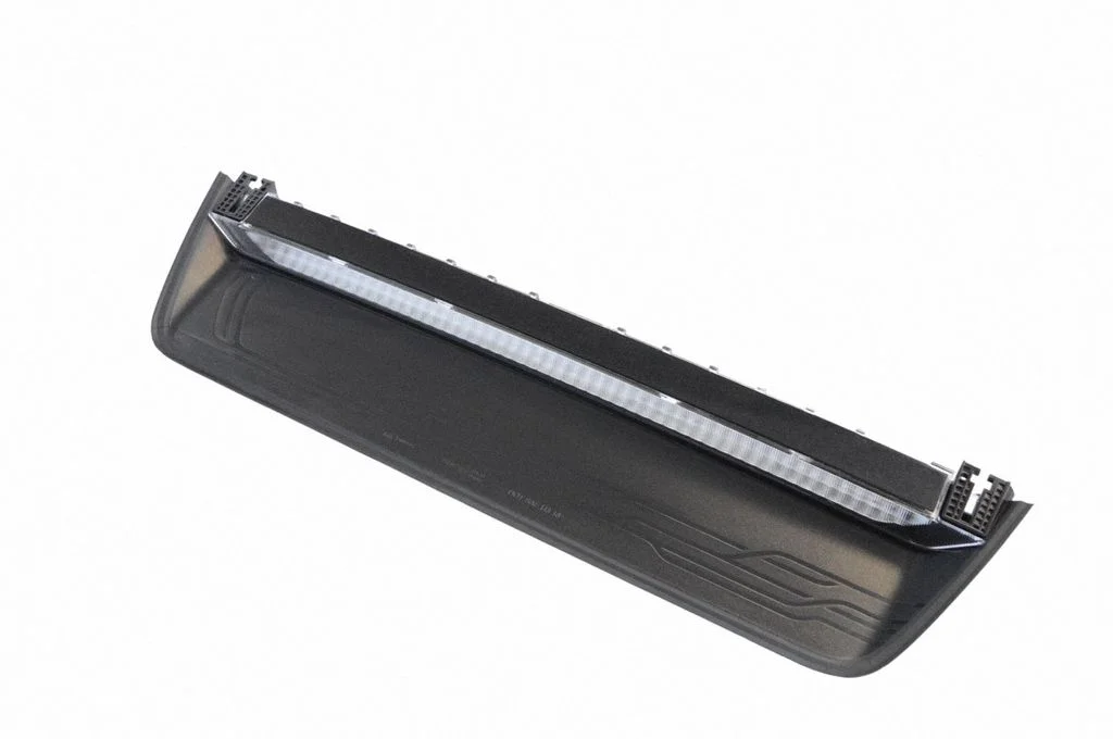 Papildu stopgaismas lukturis 9J1945087E
