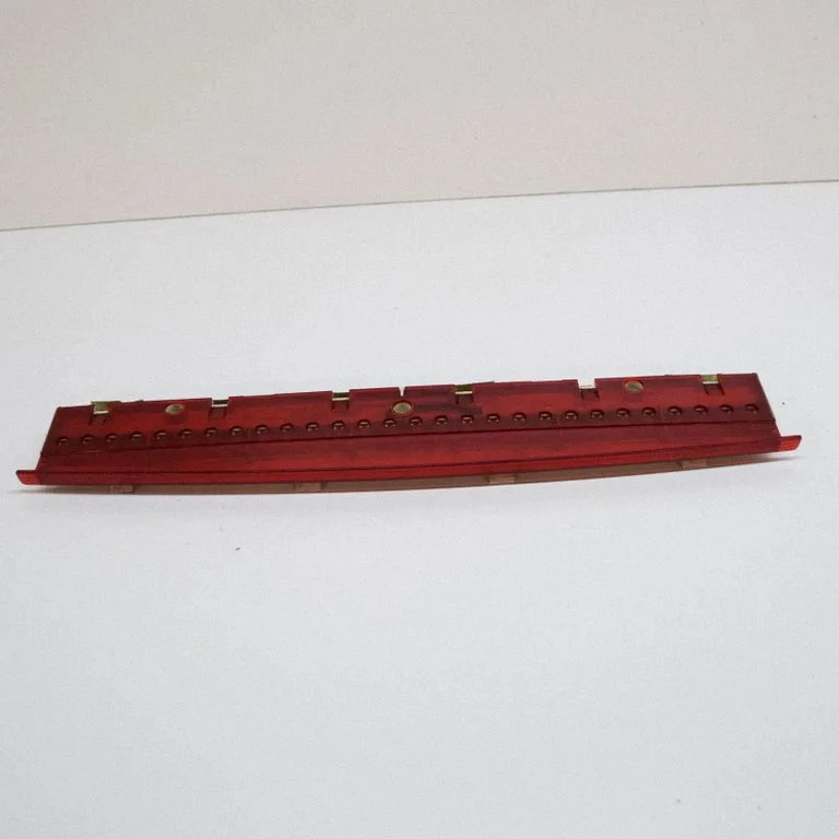Papildu stopgaismas lukturis – Audi A8 S8 D3 4E (2002-2009)