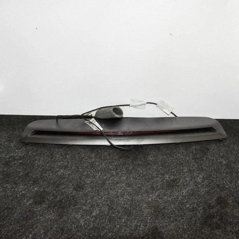 Papildu stopgaismas lukturis – Mercedes-Benz C klase W205 (2014-2021)
