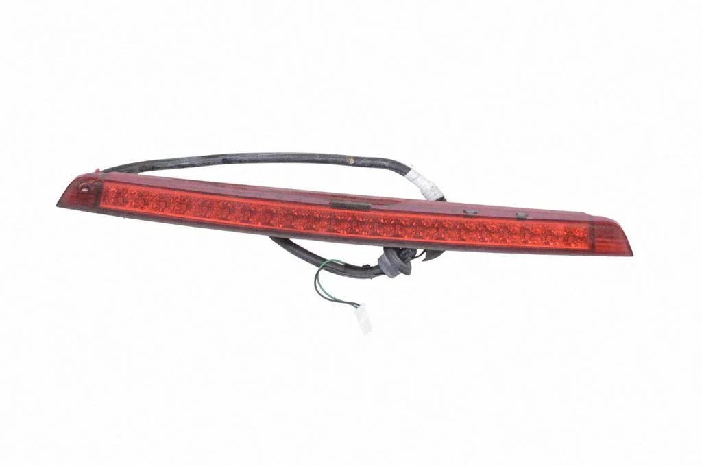 Papildu stopgaismas lukturis 8382034002