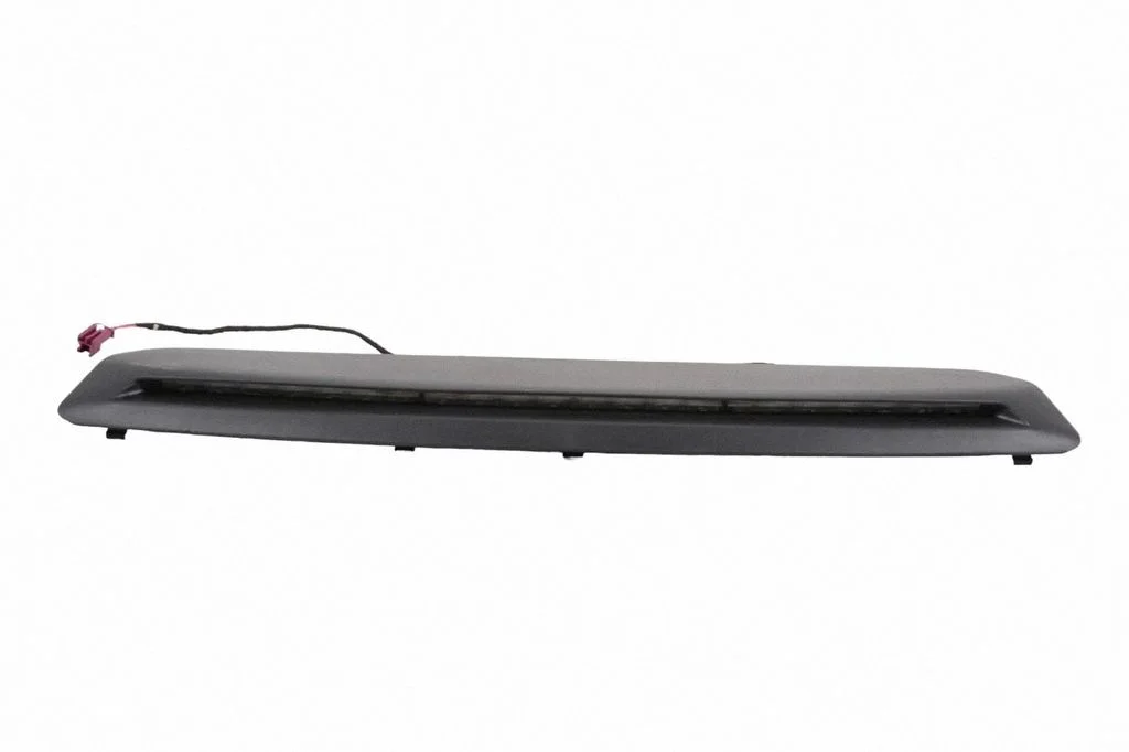 Papildu stopgaismas lukturis – Mercedes-Benz E klase W213 (2016-)