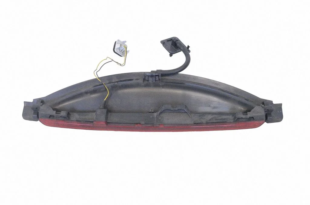 Third/center stoplight A0999068901