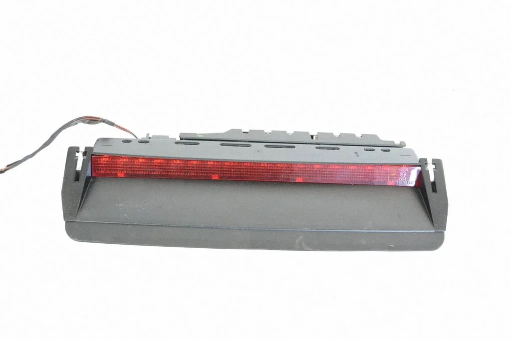 Papildu stopgaismas lukturis 3C8945097B