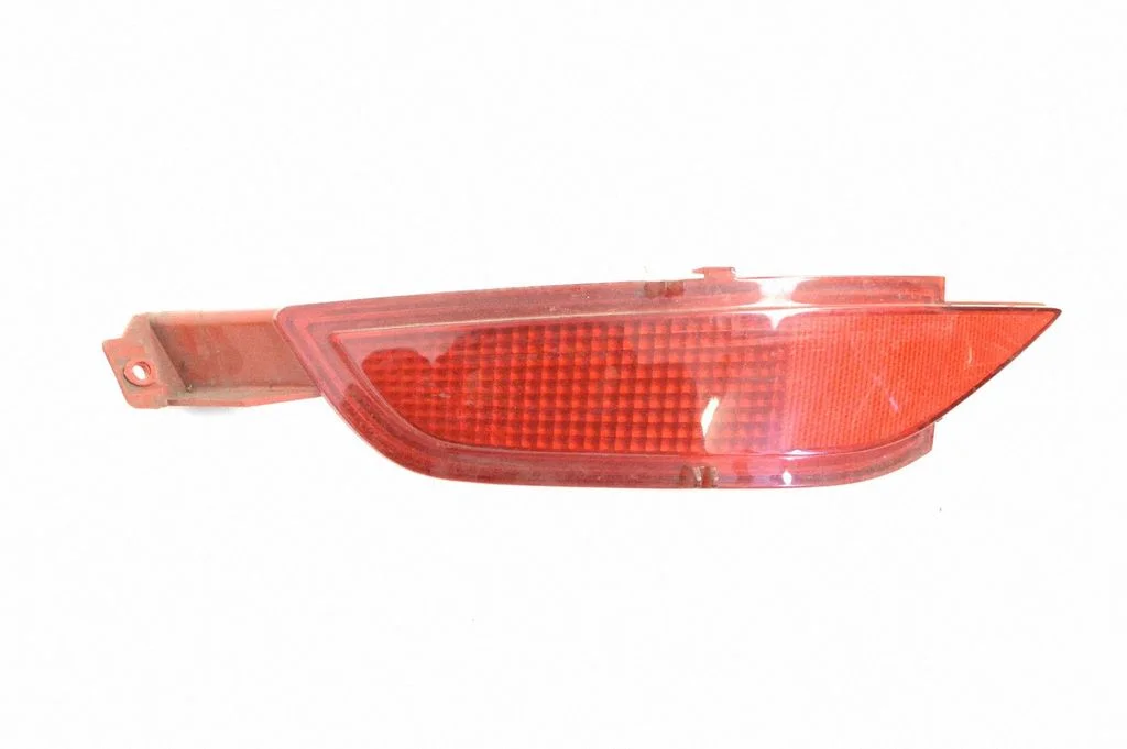 Rear tail light reflector 8A6117E847AB