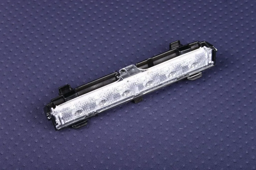 Third/center stoplight – Volkswagen Jetta VI (2011-2018)