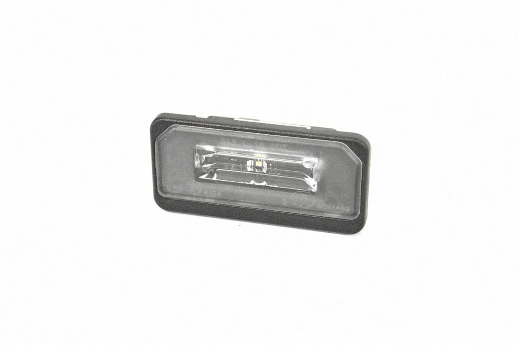Numura zīmes apgaismojums – Tesla Model S (2012-)