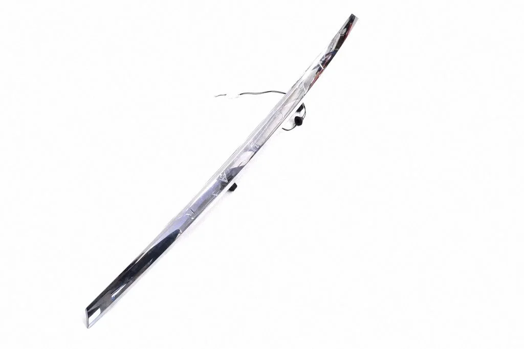 Numura zīmes apgaismojums 4R8313550AE