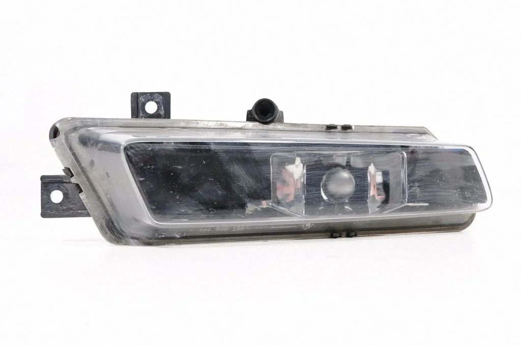 Priekšējais miglas lukturis 0305084022
