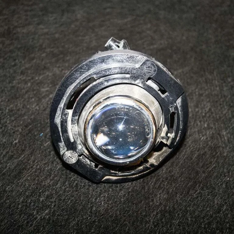 Priekšējais miglas lukturis 1410009A