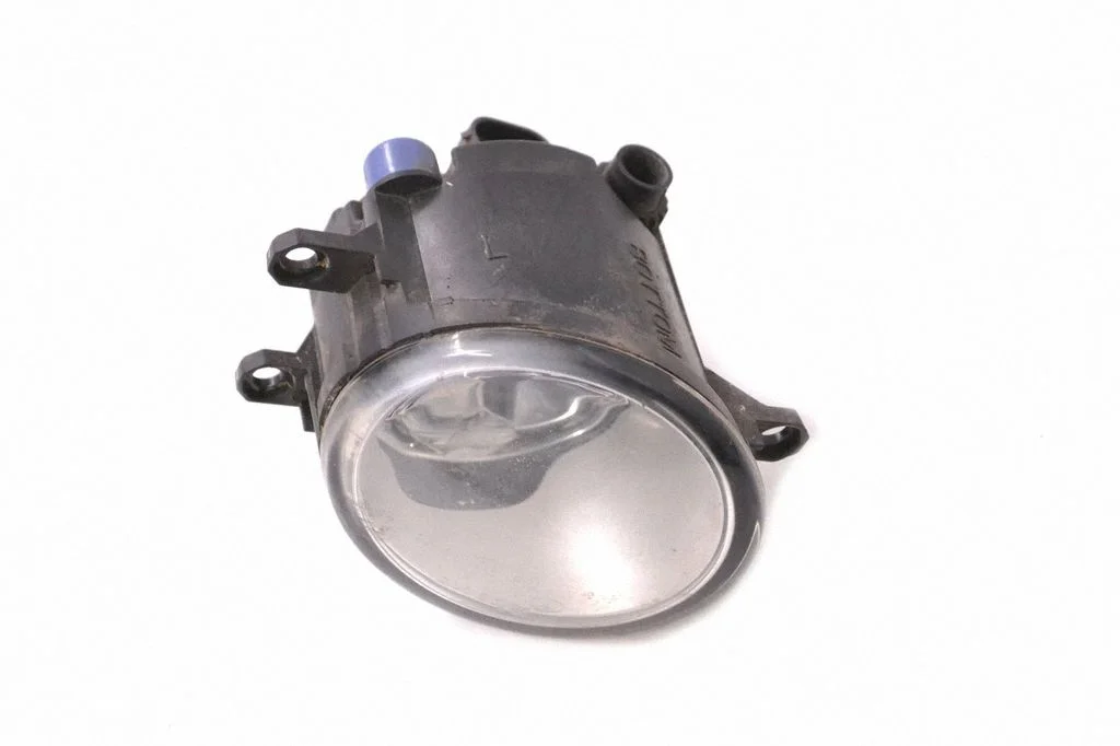 Front fog light – Toyota Prius (XW30) (2009-2015)