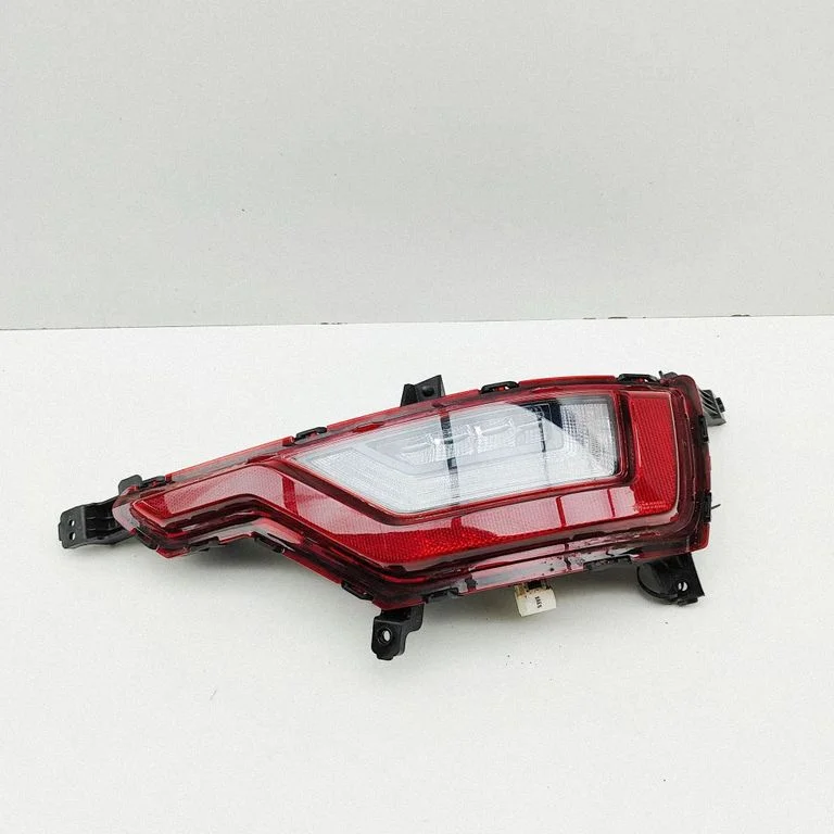 Lampa przeciwmgielna tylna 92406AT110