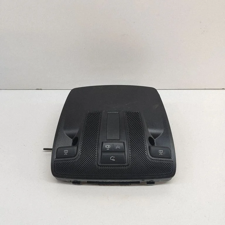 Esiistmete valgustustuli A0009006603
