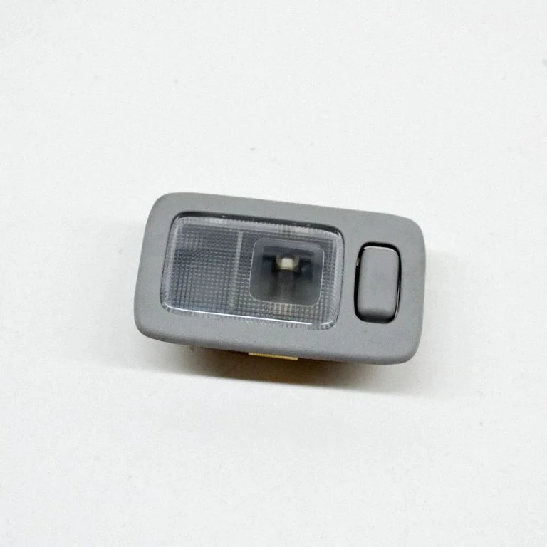 Esiistmete valgustustuli – Mitsubishi Pajero Sport I (1996-2008)