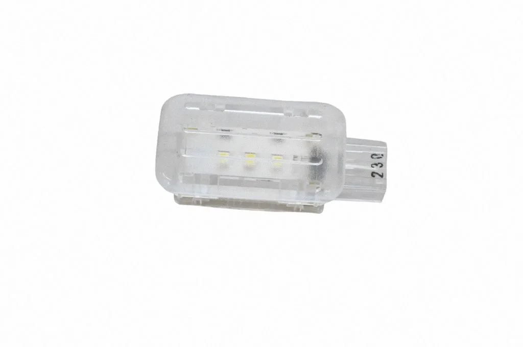 Front seat light CPLA13776