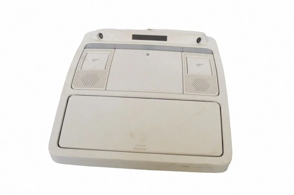 Front seat light J9D315K609AA