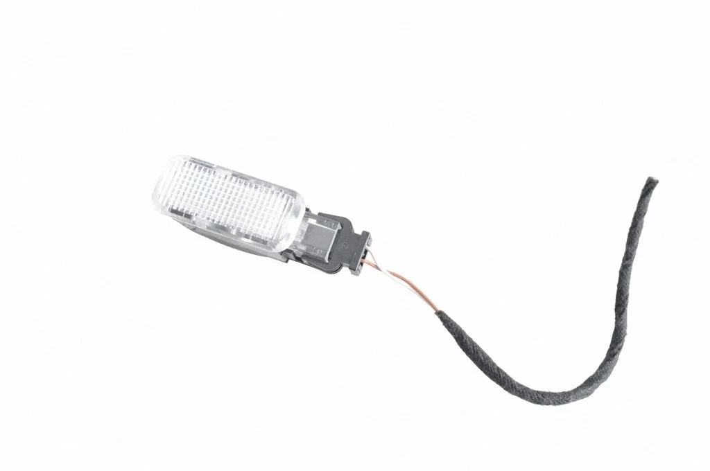 Lampka przednich siedzeń