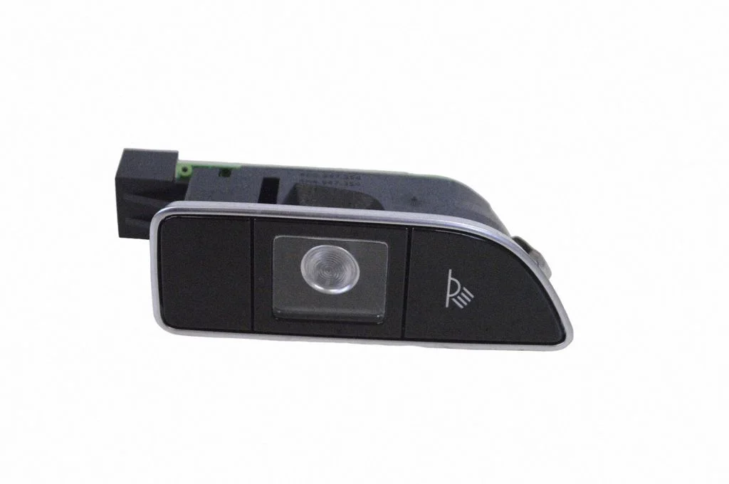 Esiistmete valgustustuli – Audi A8 S8 D4 4H (2010-2016)