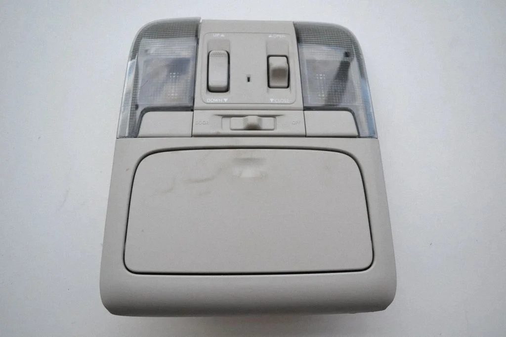 Esiistmete valgustustuli – Subaru Legacy (2010-2016)