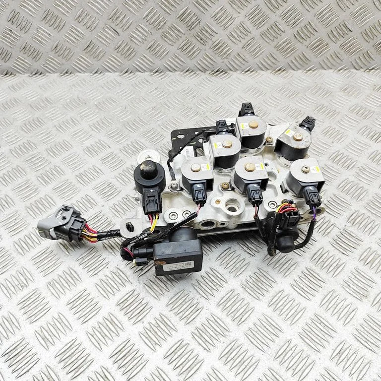 Air conditioning (A/C) expansion valve EM2E8109207